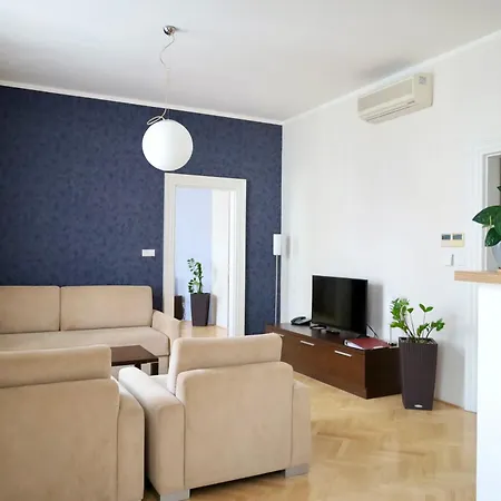 Hotel apartamentowy Rezidence Ostrovni 4*
