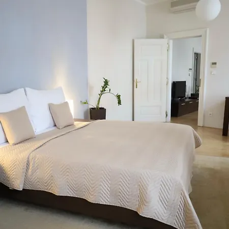 Rezidence Ostrovni 4*