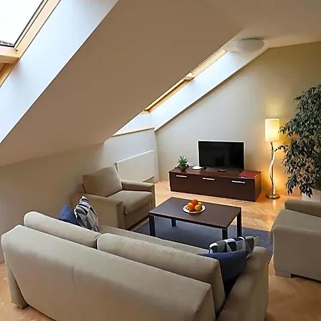 Aparthotel Rezidence Ostrovni 4*